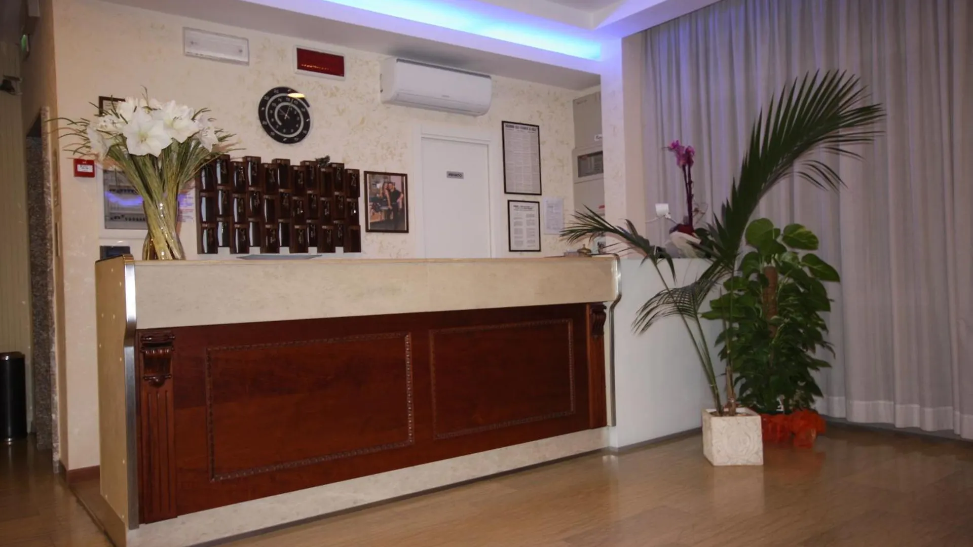 Hotel Sole Mio Rimini 3*,  İtalya